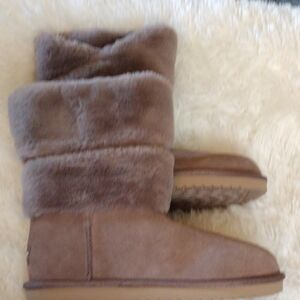 Koolaburra Tan Fur-Lined Winter Boots